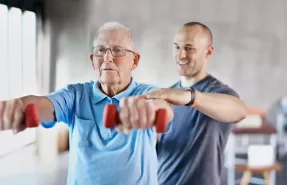 Ejercicios de Rehabilitación en Casa para Personas Mayores